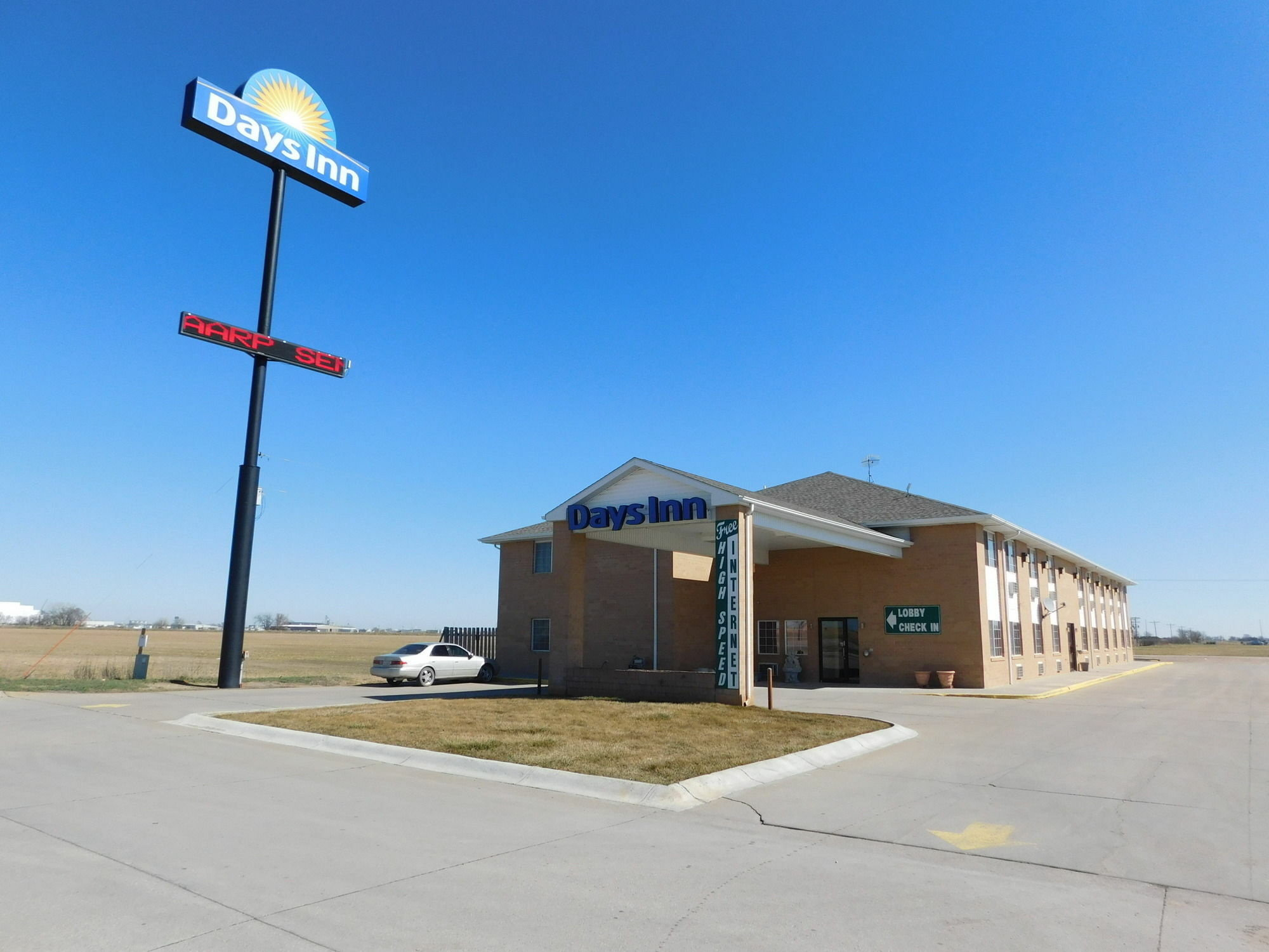 Days Inn By Wyndham Lexington Ne Exterior photo